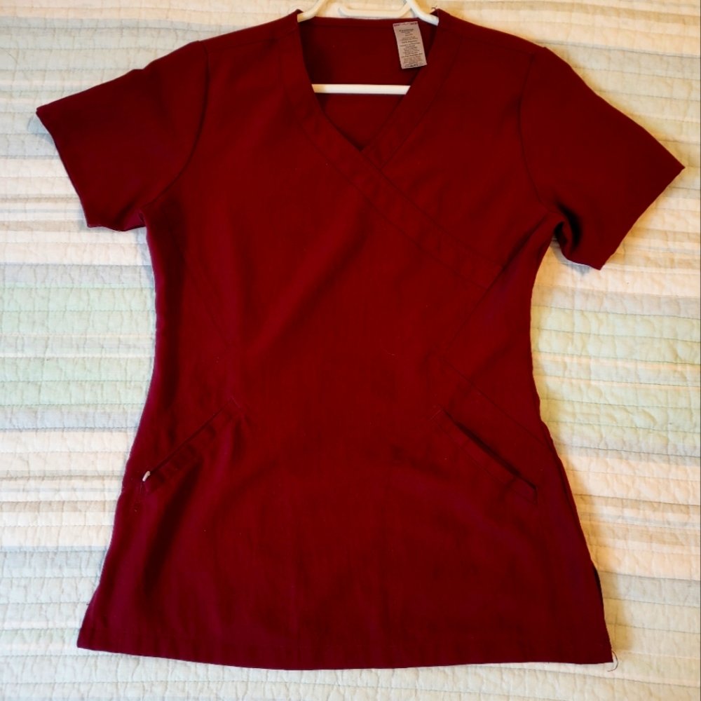 Scrub shirt